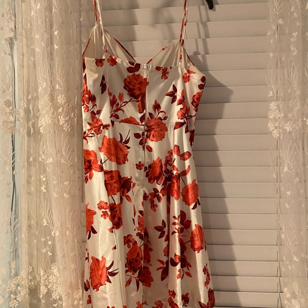 gorgeous satin white with red flowers dress for a junior size 11